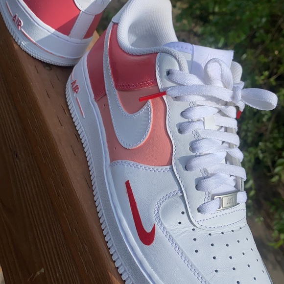 SIZE 9.5 men’s / 11 women’s NIKE AIR FORCE 1’s - Picture 2 of 9